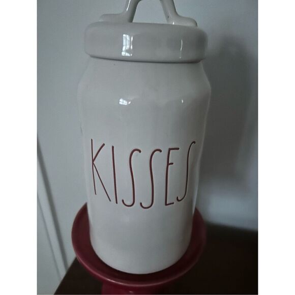 Rae Dunn Kisses - Picture 1 of 2